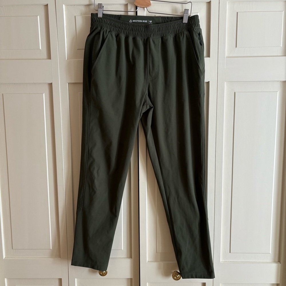 Western Rise Spectrum Jogger -Olive